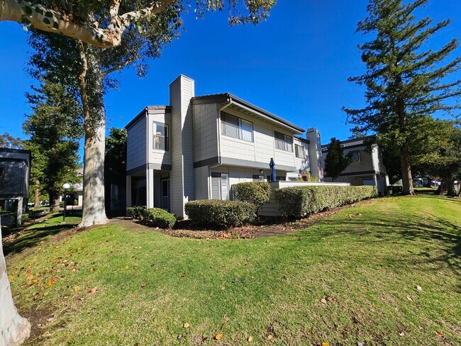 Foto del edificio - 6524 Stoney View Ln