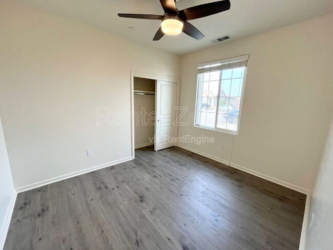 Foto del edificio - 4304 Strathmore Pl