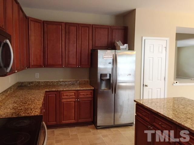 Building Photo - 4 Spicewood Ct