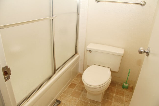 Building Photo - 2 Bedroom 2 Bath Condo in Central Fremont