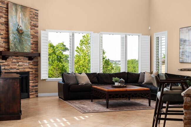 Foto del edificio - 1472 Kings Cove Dr
