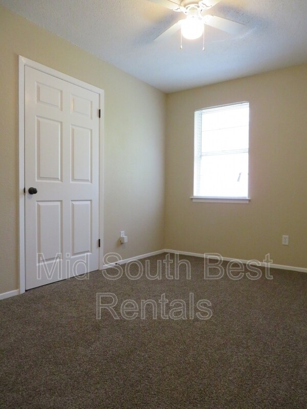 Foto del edificio - 3584 Hicky St