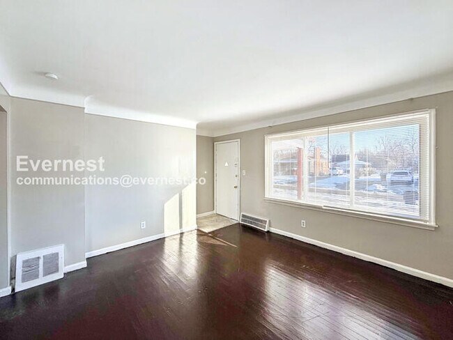 Foto del edificio - 18559 Mackay St