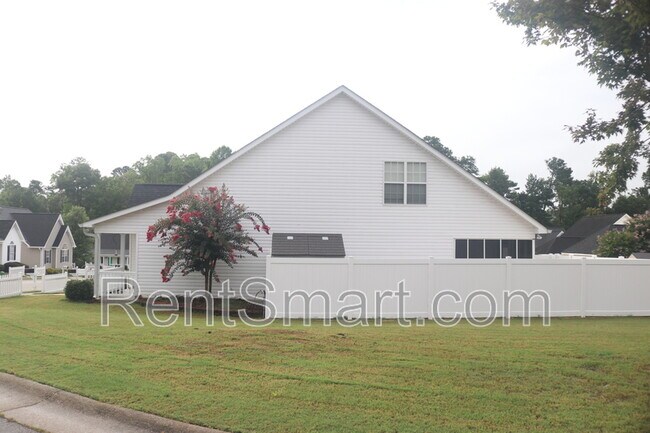 Foto del edificio - 624 Dunloe Cir
