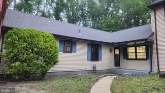 Building Photo - 4 Meadowside Ct