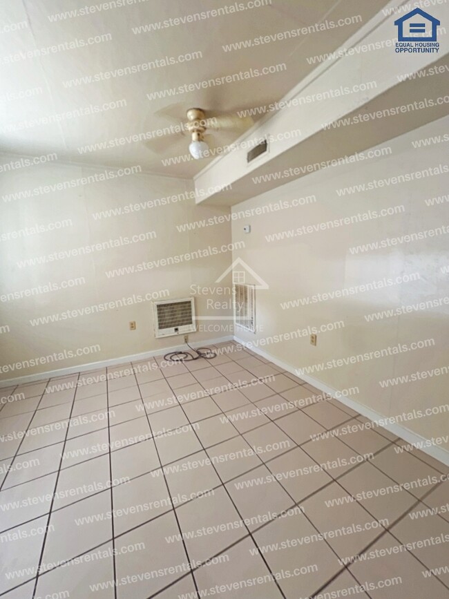 Foto del edificio - 620 Allie Ln