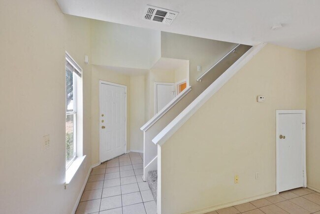 Building Photo - 896 Sagewood Trail