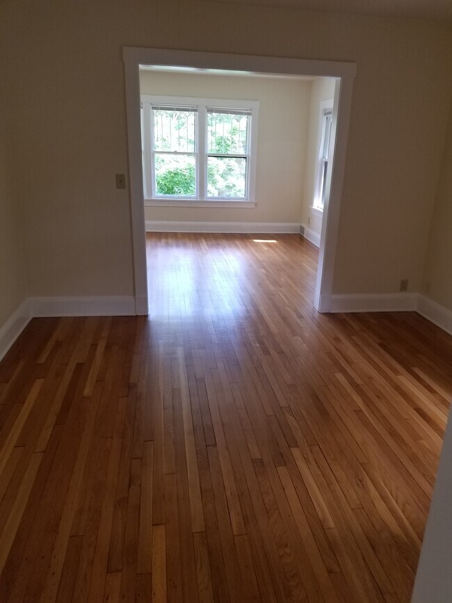 Foto del edificio - 1809 Keyes Ave