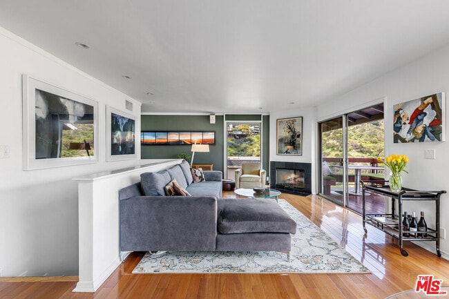 Foto del edificio - 2843 Lambert Dr