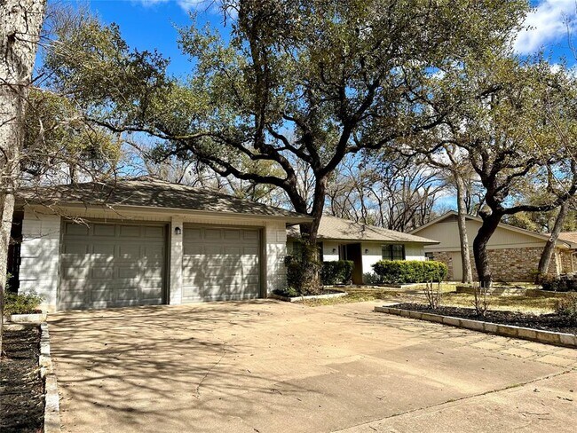 Foto del edificio - 11740 D-K Ranch Rd