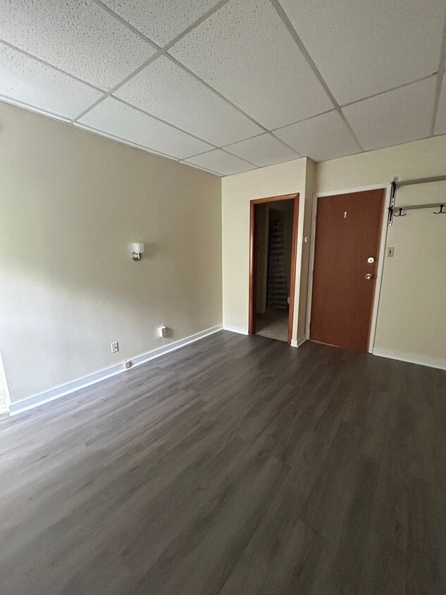 Building Photo - Affordable Second-Floor Studio Apartment –...