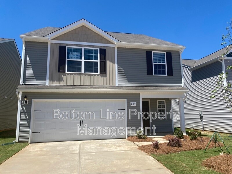 Foto principal - 8109 Derby Wood Ln