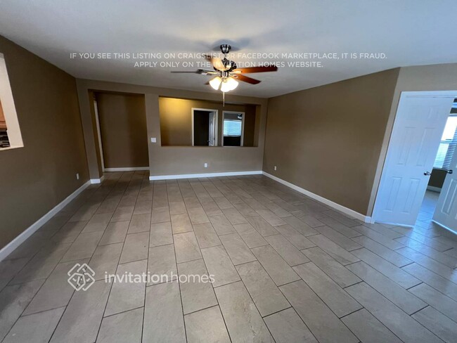 Building Photo - 15709 W Watson Ln