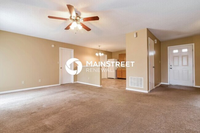 Foto del edificio - 3 Bedroom Pet-Friendly Home in Avon, IN with Main Street Renewal
