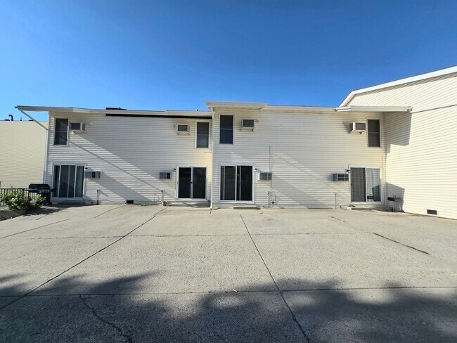 Foto del edificio - 251-259 Westchester Sq S