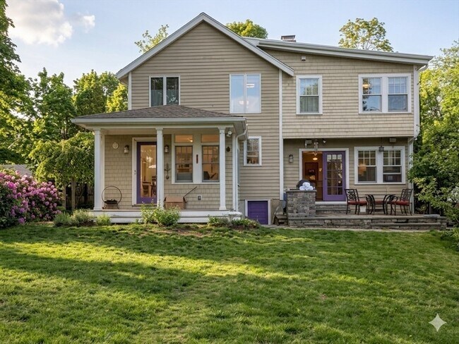 Building Photo - 410 Marrett Rd