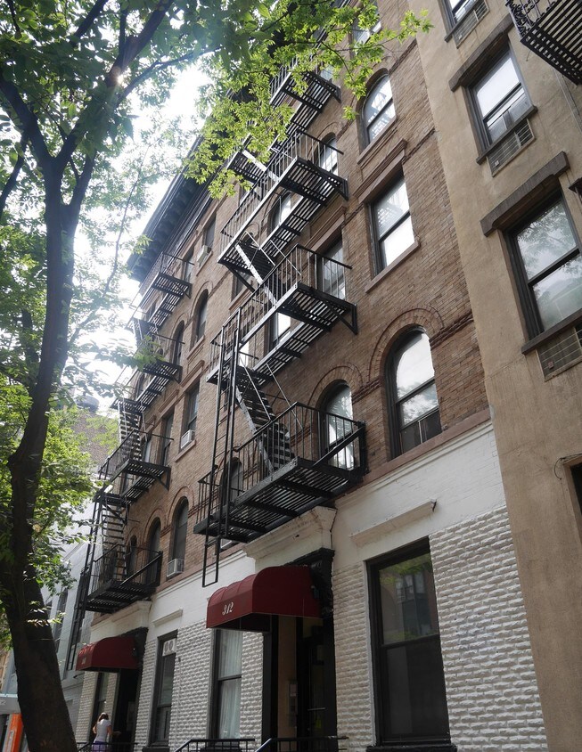 Primary Photo - 312-314 E 91st St