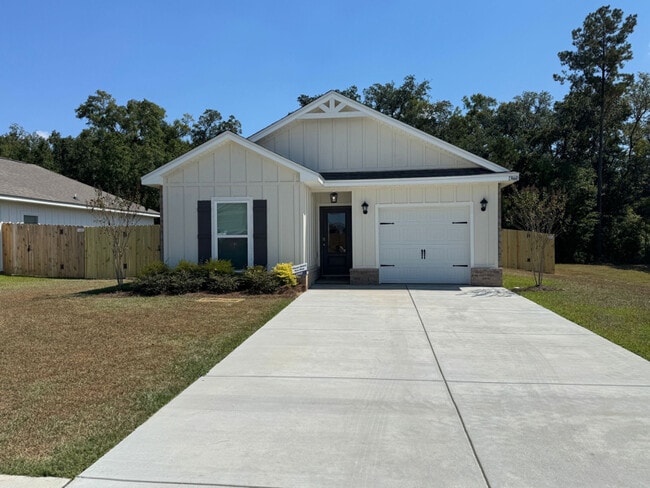 Building Photo - 13660 Shea Cir