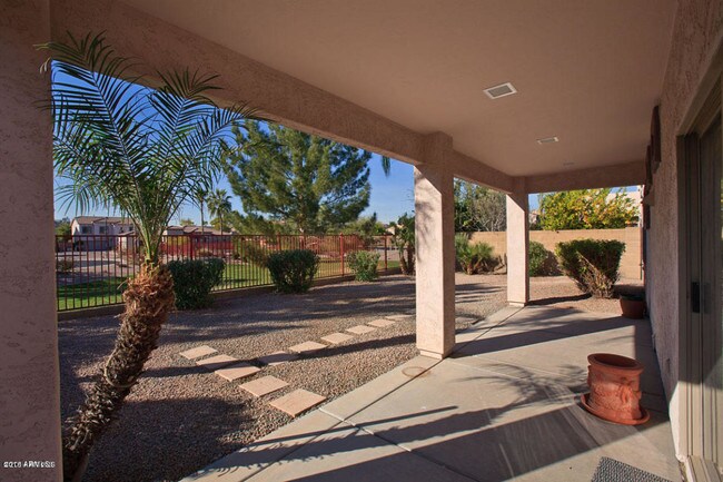 Foto del edificio - 16718 N 50th Way