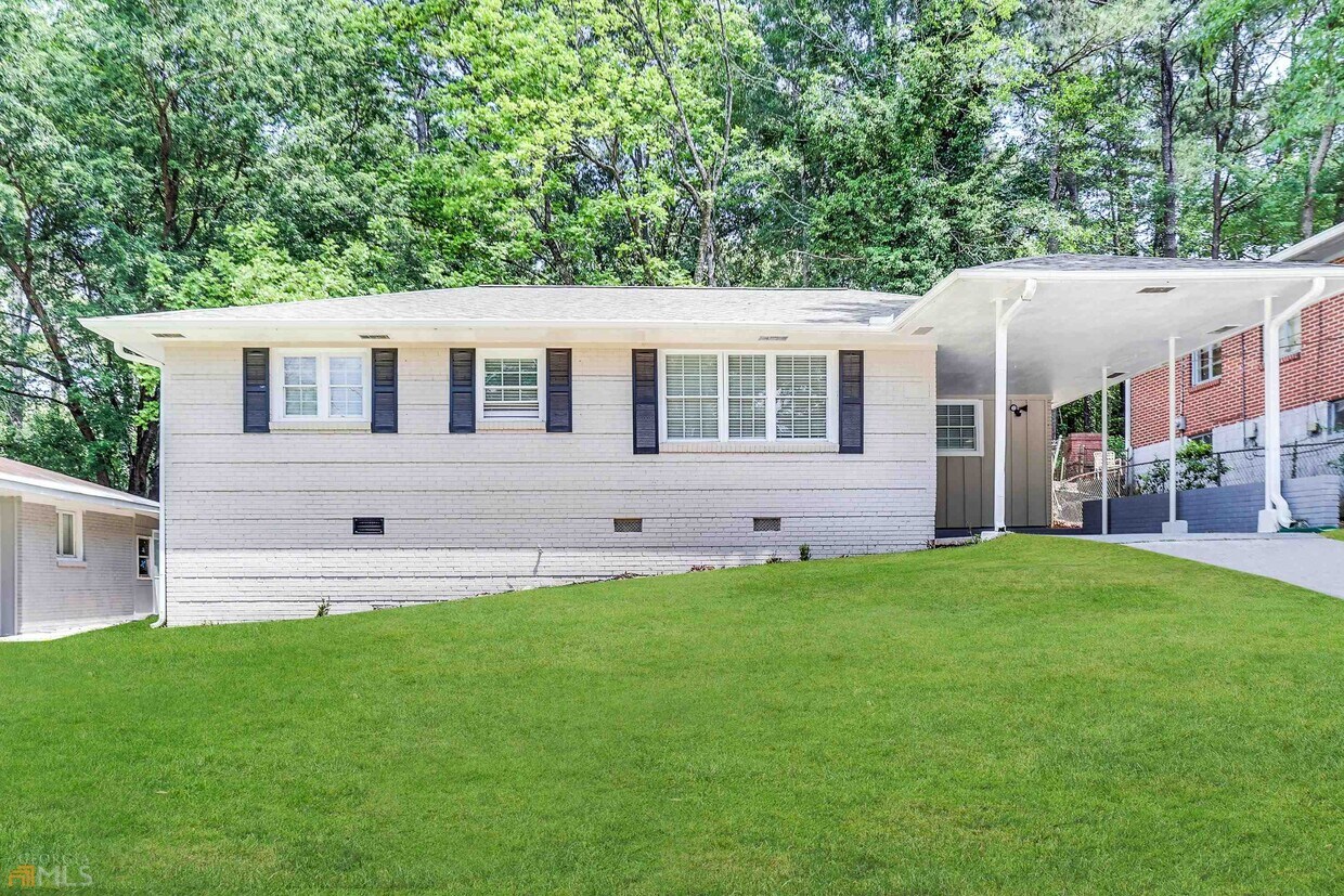 2896 Delowe Dr, East Point, GA 30344 House Rental in East Point, GA