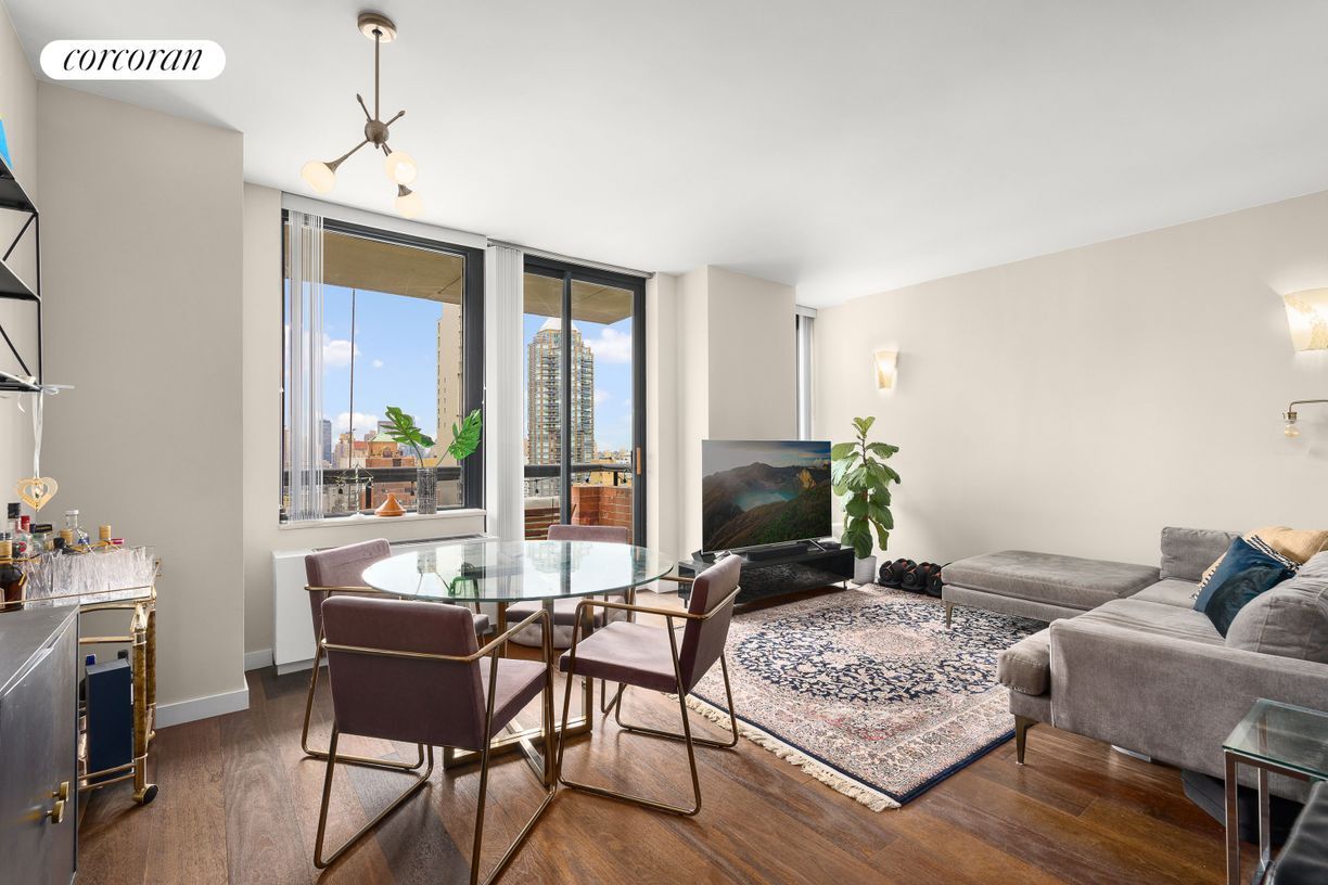 Foto principal - 300 E 62nd St