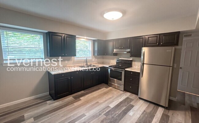 Building Photo - 3332 Roadrunner Trail