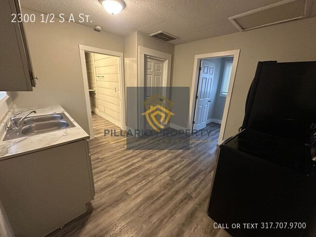 Foto del edificio - 2300 S A St