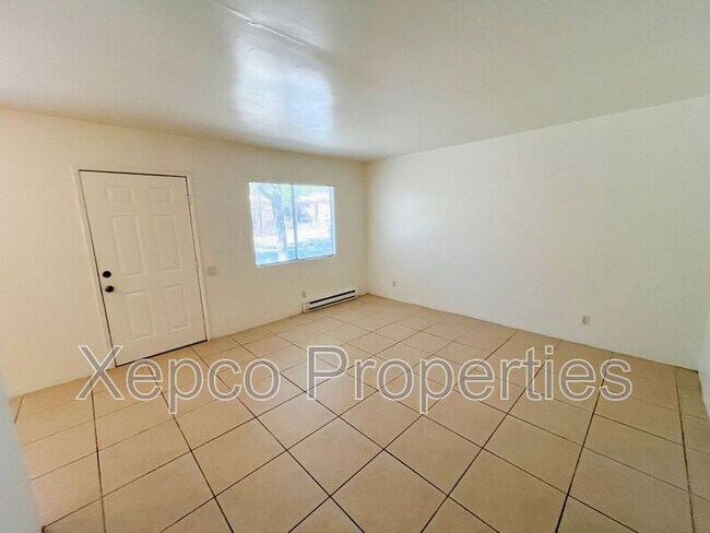Foto del edificio - 594 E Chuckwalla Rd