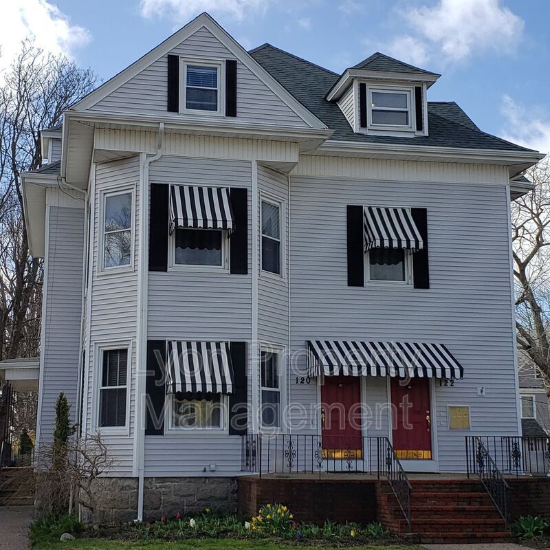 Primary Photo - 120 Highland Ave