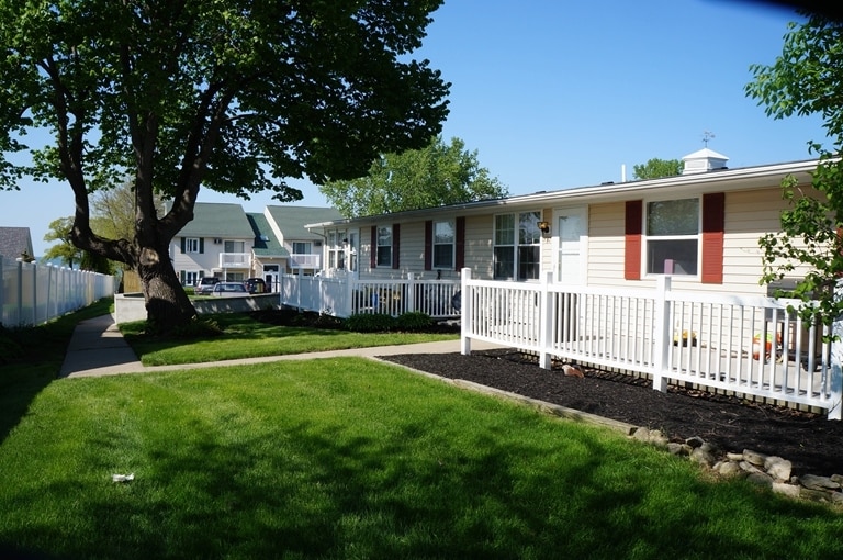 Retreat at Waters Edge Apartments in Marblehead, OH