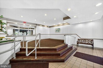 Building Photo - 4420 Briarwood Ct N