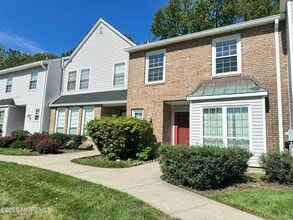 Building Photo - 262 Fairfield Pl