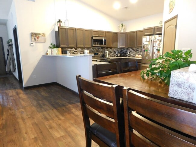 Building Photo - COMING SOON - Spacious Home in NE Grand Ju...