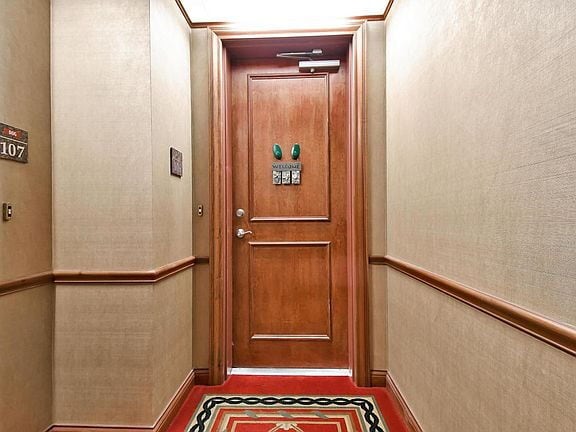 Building Photo - "Spacious 2-Bedroom Condo with Elegant Har...
