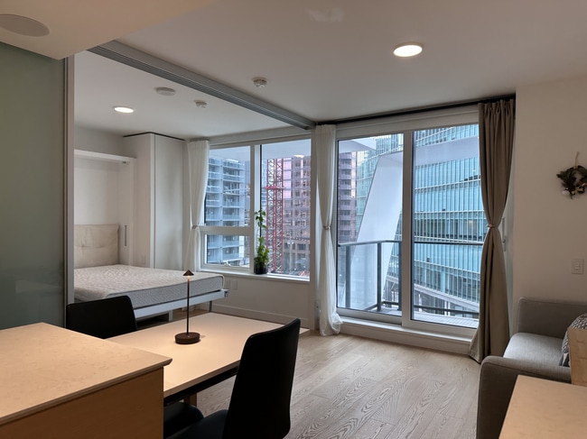 Building Photo - 620 Cardero St