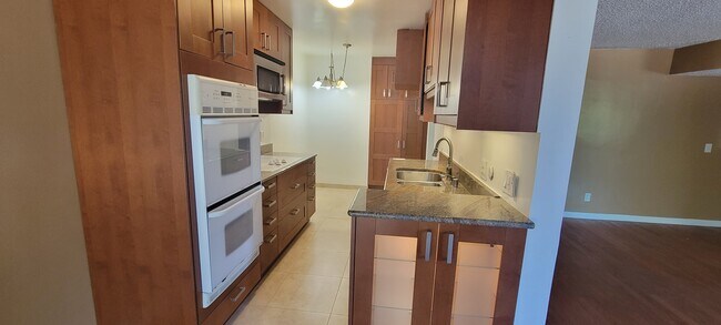 Cocina - 5974 Buckingham Pky