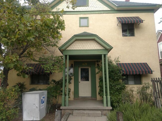 Foto del edificio - 421 Edith Blvd SE
