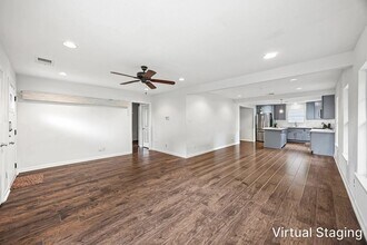Building Photo - 4914 Ventura Ln