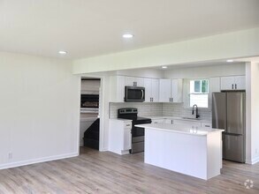 Building Photo - 129 Lake Point Dr