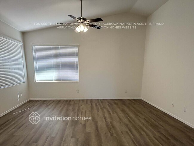 Foto del edificio - 1785 E Tyson St