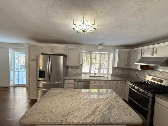 Building Photo - 149 Tinker Rd