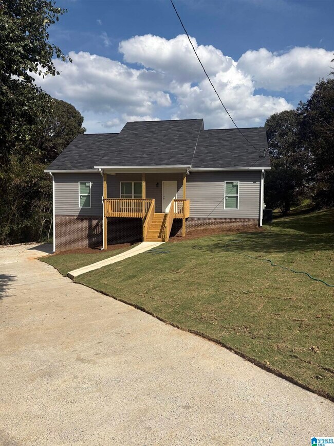 Foto del edificio - 1107 Cherry Cir