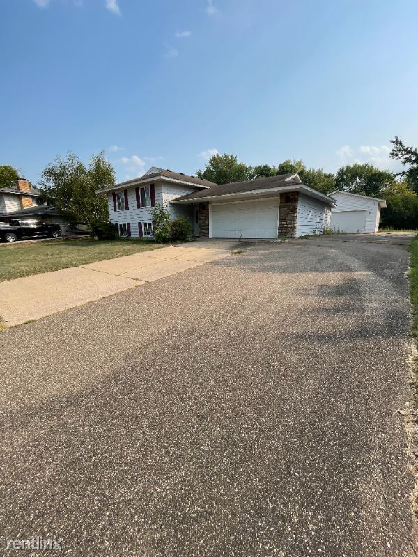 Building Photo - 4 br, 1 bath House - 808 Newell Dr