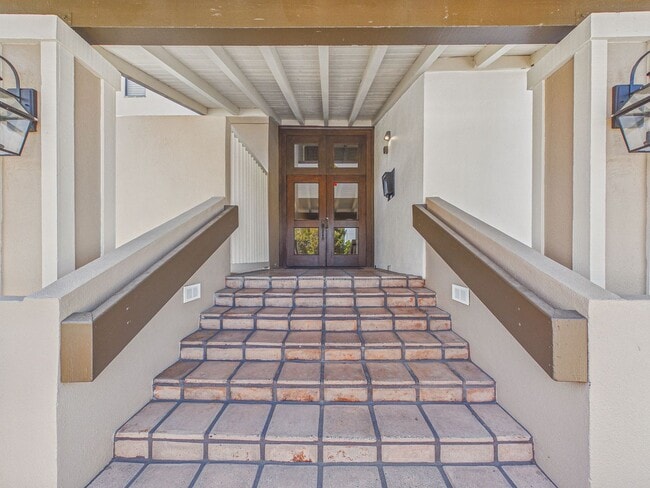 Building Photo - Large 1 bedroom condo for rent! $3,450