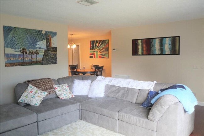 Foto del edificio - 1468 S Evergreen Ave