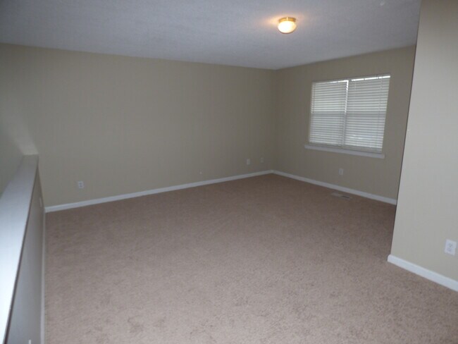 Foto del edificio - 205 Brookhollow Dr