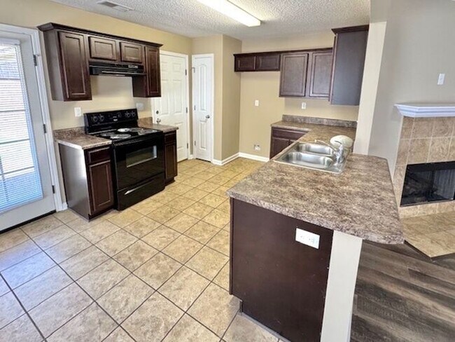 Building Photo - Now Leasing a 3-Bedroom 2 home in Cordova....