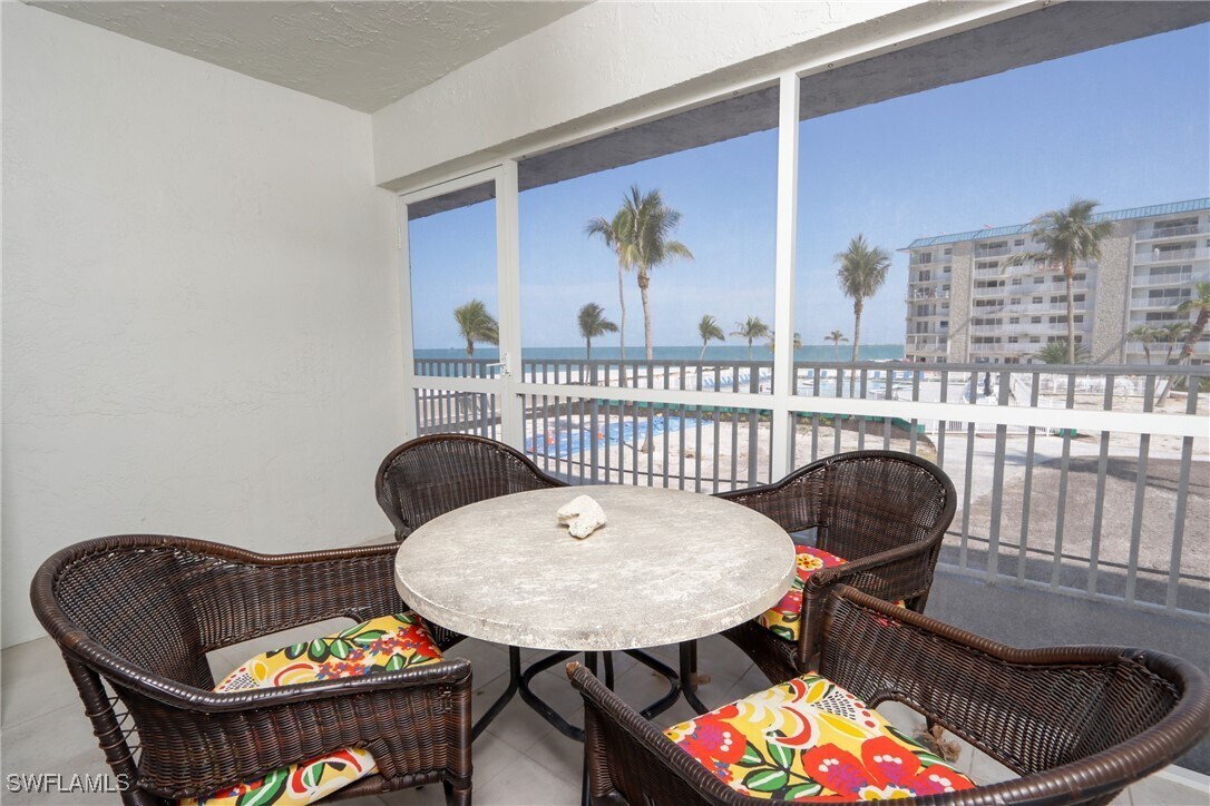Foto principal - 25750 Hickory Blvd