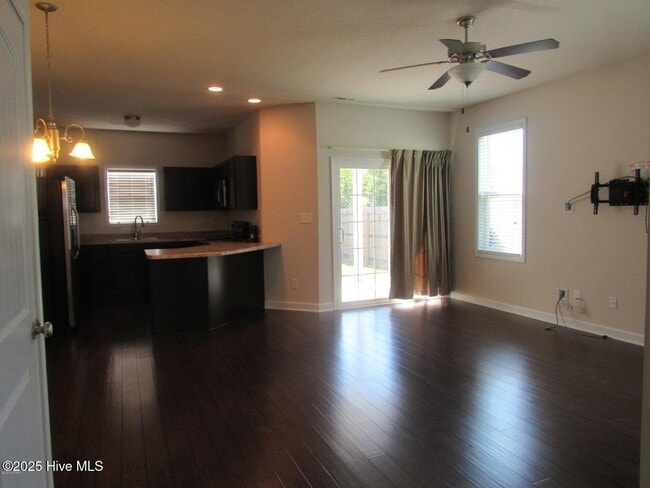 Building Photo - 308 Frisco Wy