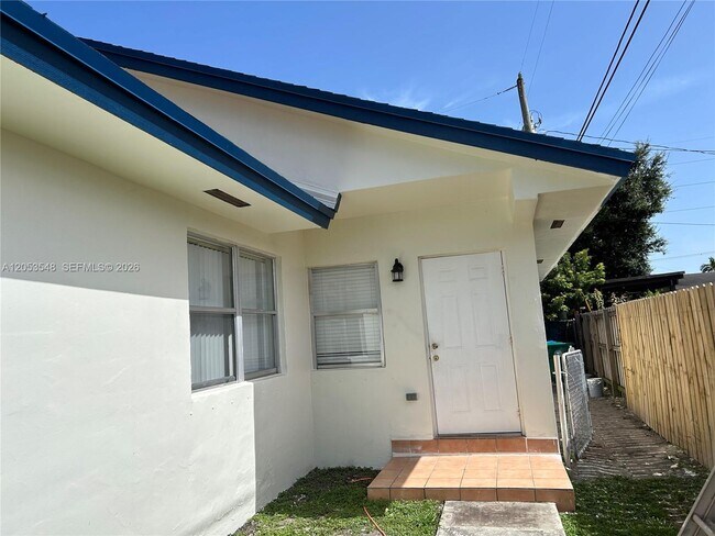 Building Photo - 5213 NW 2nd Terrace
